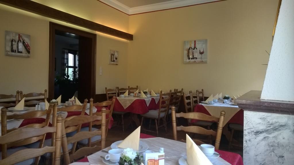 Hotel Restaurant Hambacher Winzer Neustadt an der Weinstraße Exterior foto