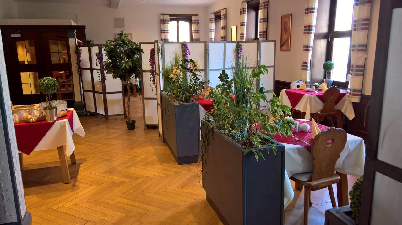 Hotel Restaurant Hambacher Winzer Neustadt an der Weinstraße Exterior foto