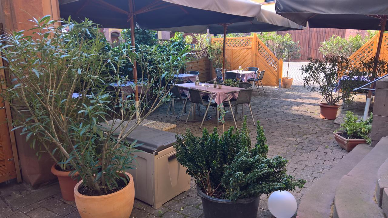 Hotel Restaurant Hambacher Winzer Neustadt an der Weinstraße Exterior foto