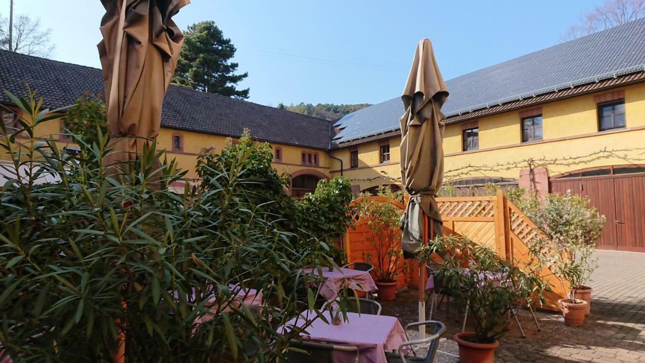 Hotel Restaurant Hambacher Winzer Neustadt an der Weinstraße Exterior foto